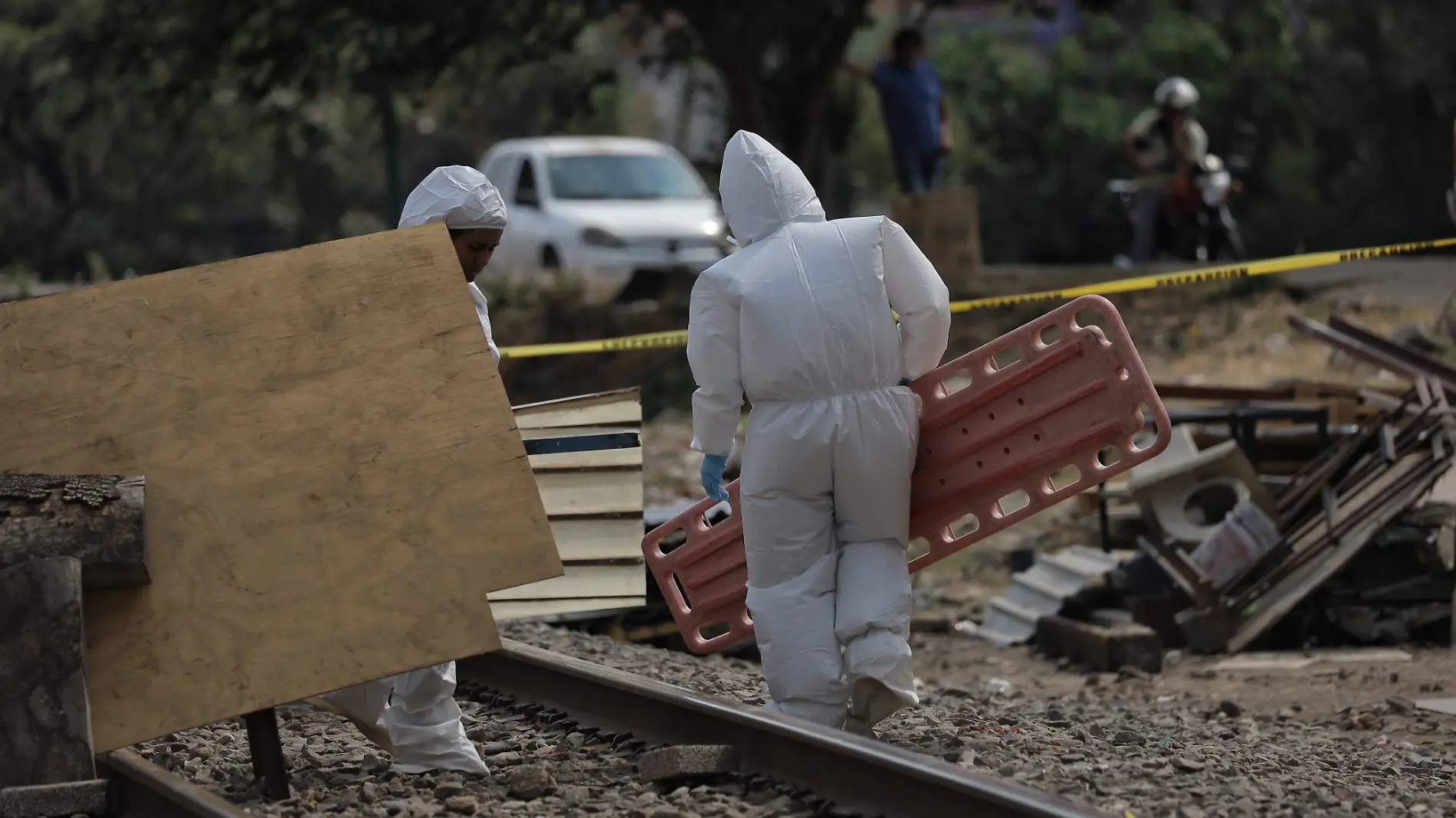 Semefo en vías del tren 1